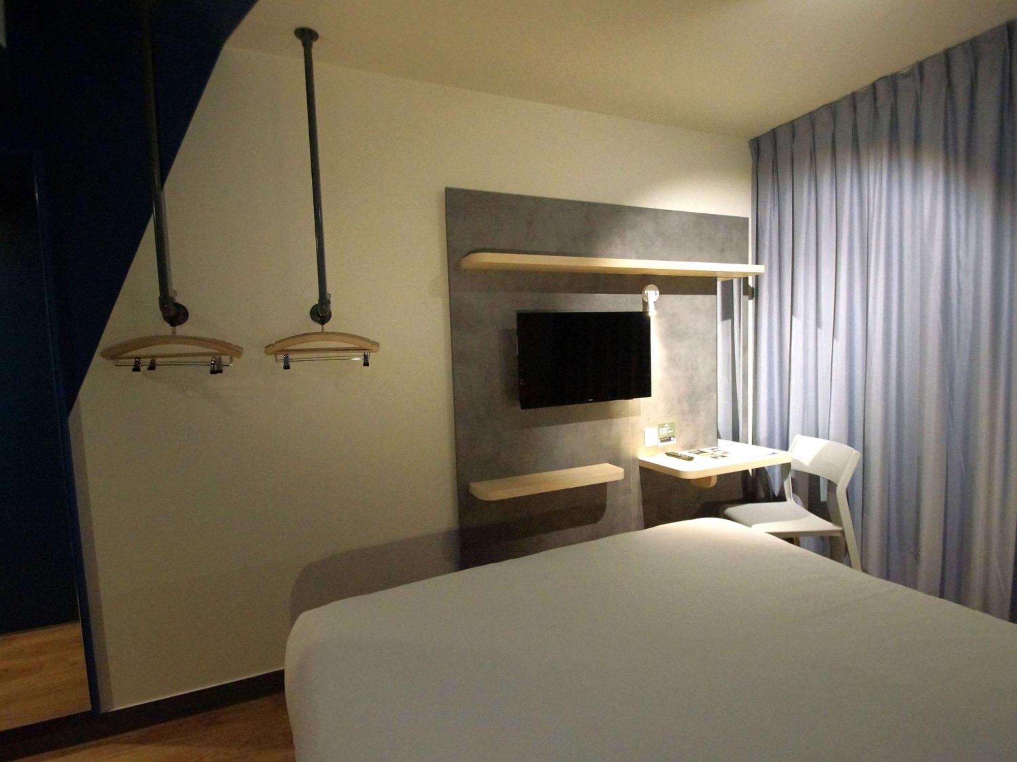 Ibis Budget Loudeac Velodrome Εξωτερικό φωτογραφία