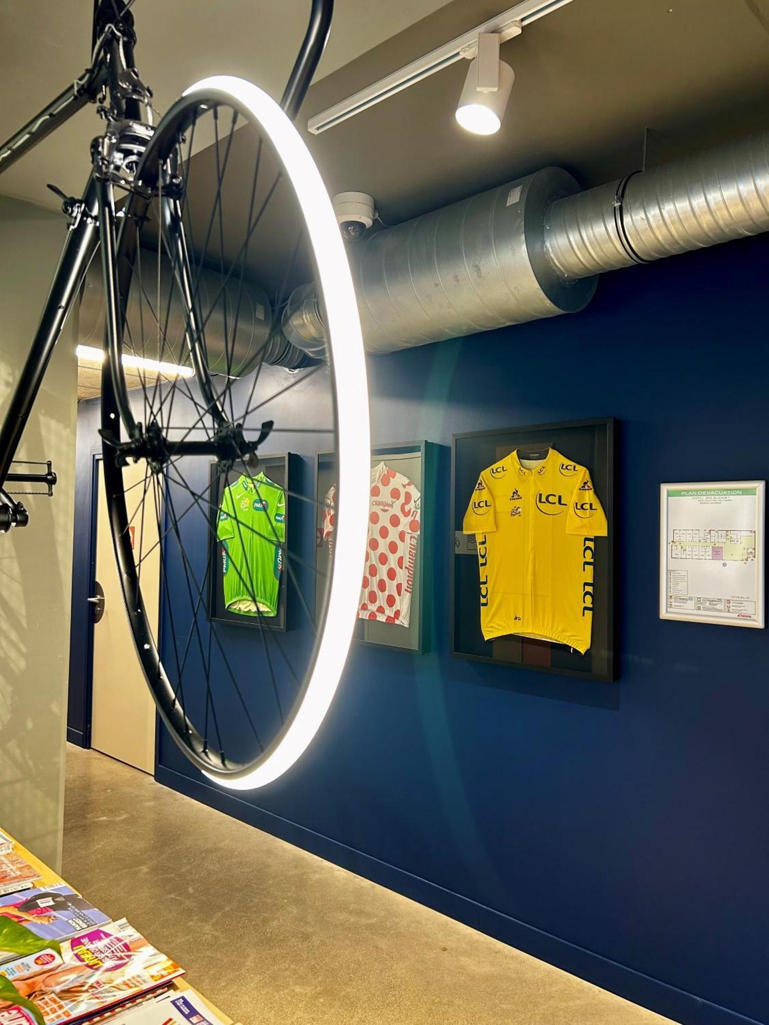 Ibis Budget Loudeac Velodrome Εξωτερικό φωτογραφία